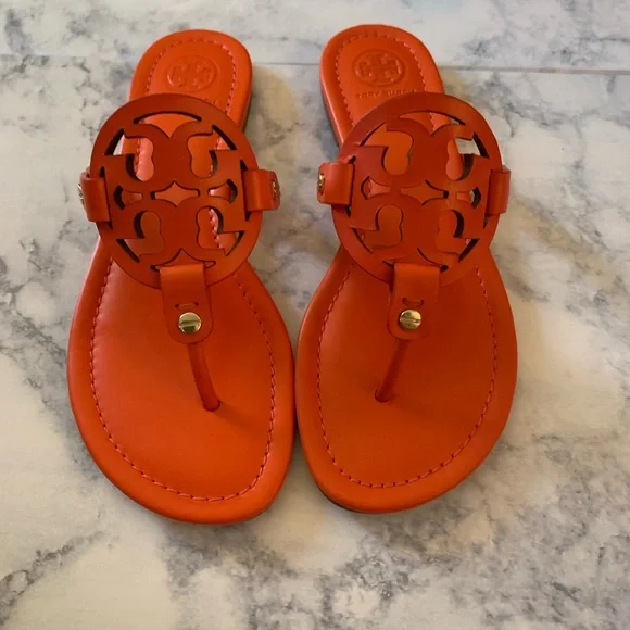 NIB! Tory Burch Miller Logo Sandals in Poppy Red - Picture 1 of 6